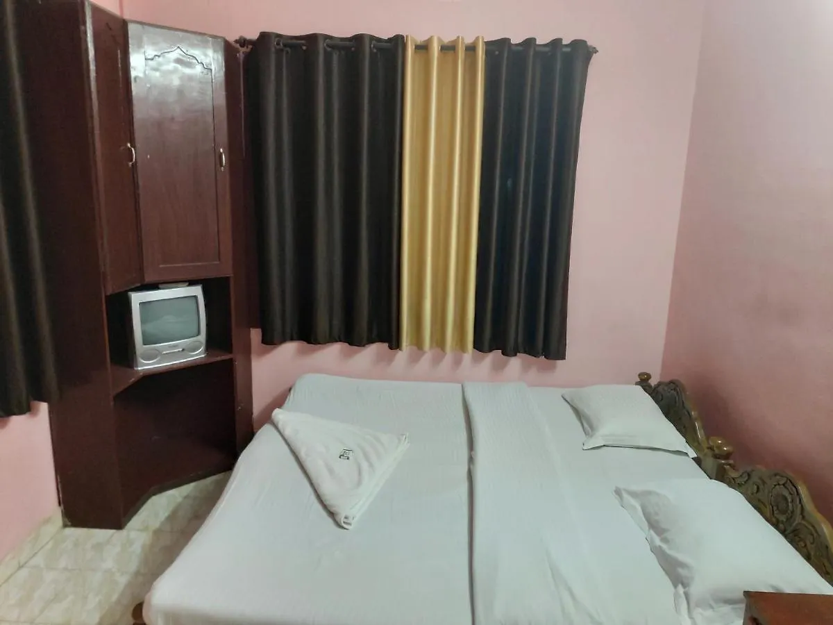 Munnar Downtown Hotel 2*,  India